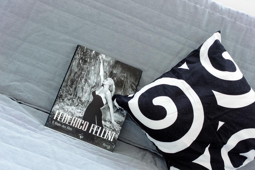 Federico Fellini Apartment Rimini Exteriér fotografie